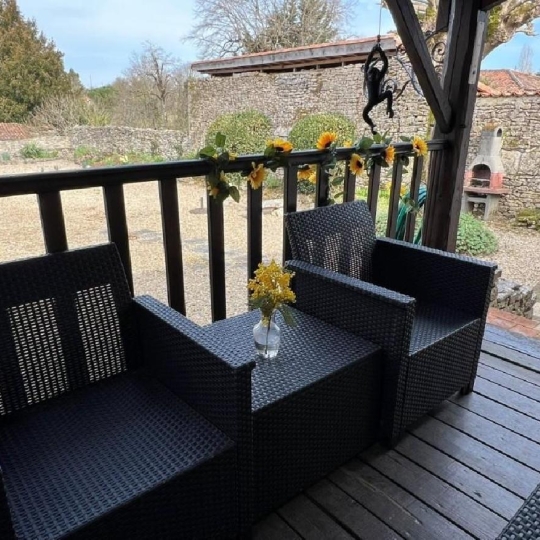  AGENCE TIC RUFFEC : Maison / Villa | NANTEUIL-EN-VALLEE (16700) | 105 m2 | 153 000 € 