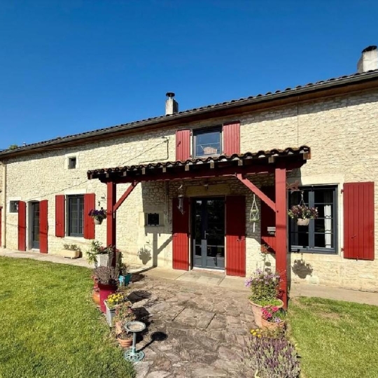 AGENCE TIC RUFFEC : Maison / Villa | RUFFEC (16700) | 218.00m2 | 225 000 € 