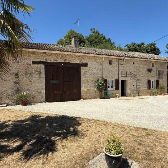  AGENCE TIC RUFFEC : Maison / Villa | CIVRAY (86400) | 240 m2 | 275 000 € 
