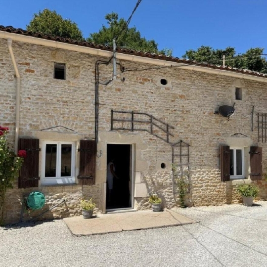  AGENCE TIC RUFFEC : Maison / Villa | CIVRAY (86400) | 240 m2 | 275 000 € 