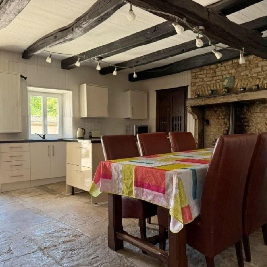 AGENCE TIC RUFFEC : Maison / Villa | CIVRAY (86400) | 240 m2 | 275 000 € 