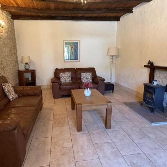  AGENCE TIC RUFFEC : Maison / Villa | CIVRAY (86400) | 240 m2 | 275 000 € 