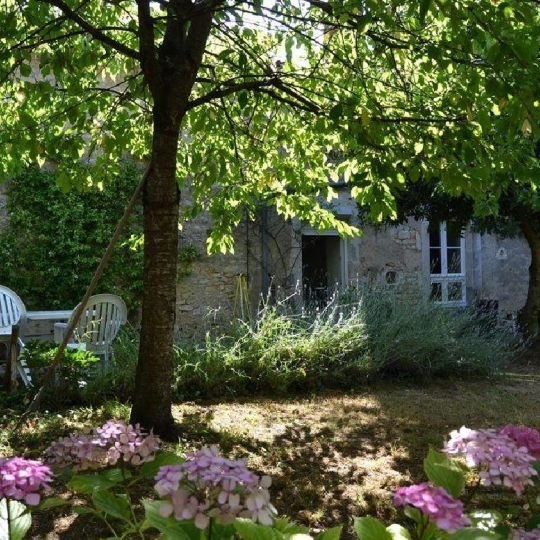  AGENCE TIC RUFFEC : Maison / Villa | RUFFEC (16700) | 99 m2 | 110 000 € 