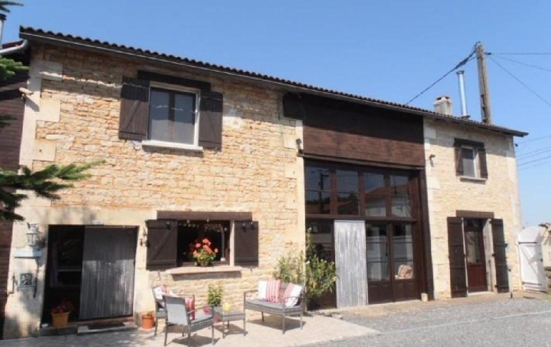 AGENCE TIC RUFFEC : Maison / Villa | NANTEUIL-EN-VALLEE (16700) | 178 m2 | 218 000 € 