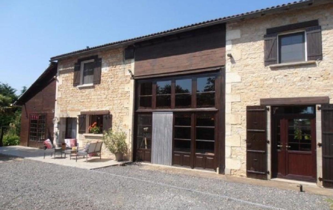 AGENCE TIC RUFFEC : Maison / Villa | NANTEUIL-EN-VALLEE (16700) | 178 m2 | 218 000 € 