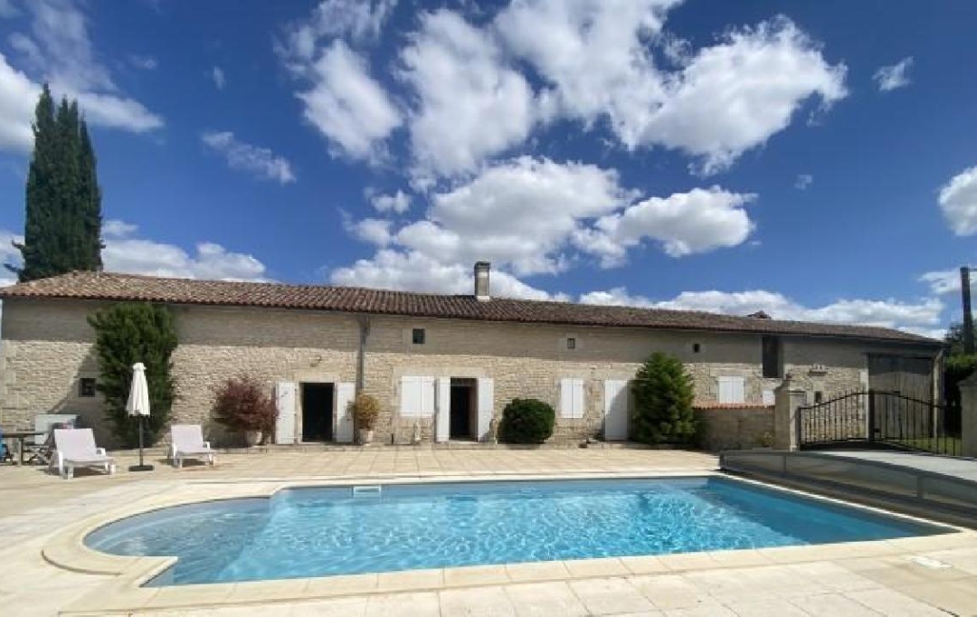 AGENCE TIC RUFFEC : Maison / Villa | BLANZAY (86400) | 252 m2 | 452 600 € 