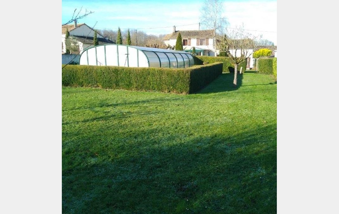 AGENCE TIC RUFFEC : Maison / Villa | SAUZE-VAUSSAIS (79190) | 174 m2 | 249 950 € 