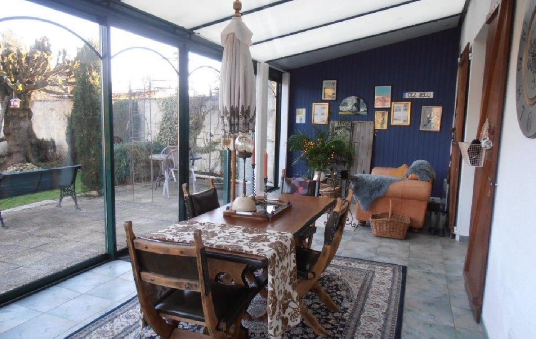 AGENCE TIC RUFFEC : Maison / Villa | SAUZE-VAUSSAIS (79190) | 174 m2 | 249 950 € 