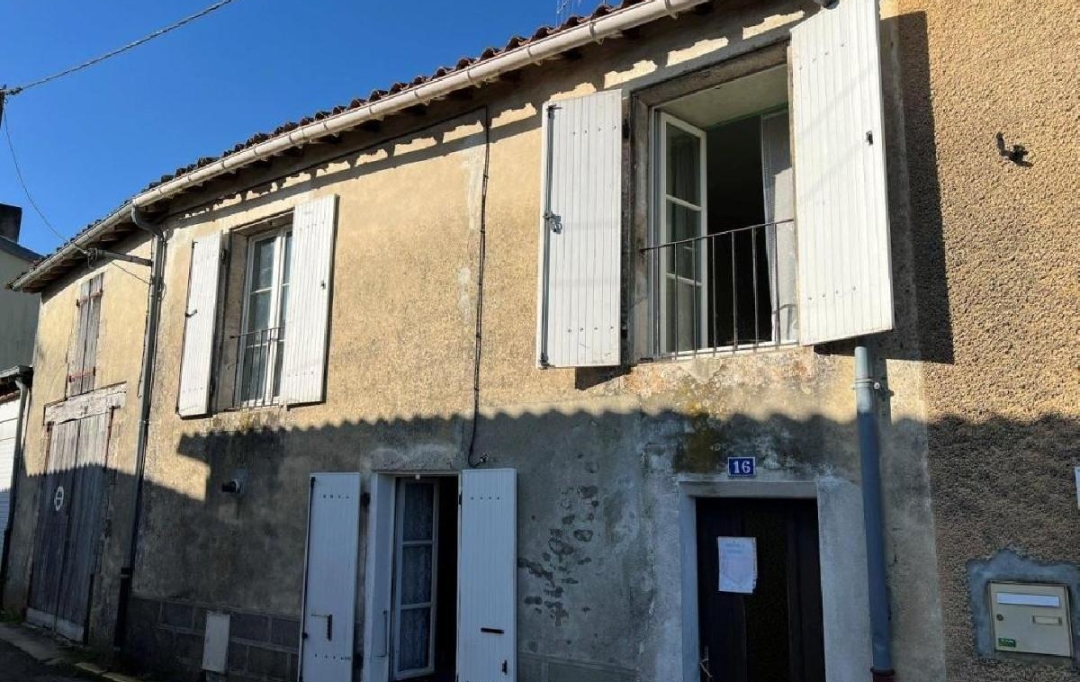 AGENCE TIC RUFFEC : Maison / Villa | RUFFEC (16700) | 93 m2 | 75 000 € 
