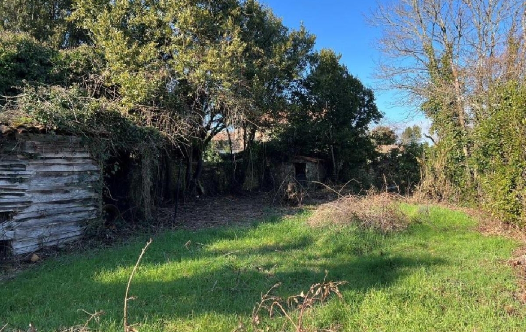 AGENCE TIC RUFFEC : Maison / Villa | RUFFEC (16700) | 93 m2 | 75 000 € 