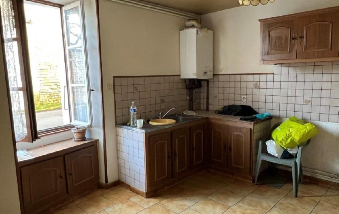 AGENCE TIC RUFFEC : Maison / Villa | RUFFEC (16700) | 93 m2 | 75 000 € 