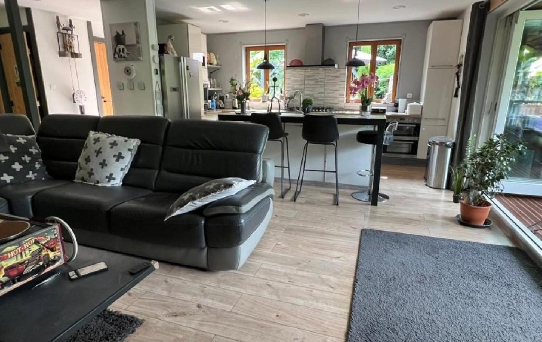 AGENCE TIC RUFFEC : Maison / Villa | NANTEUIL-EN-VALLEE (16700) | 97 m2 | 195 000 € 