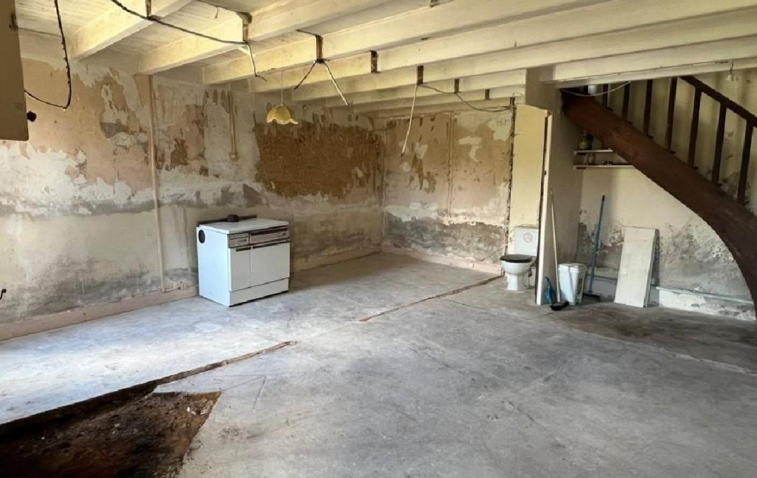 AGENCE TIC RUFFEC : Maison / Villa | CHAMPAGNE-MOUTON (16350) | 70 m2 | 25 000 € 
