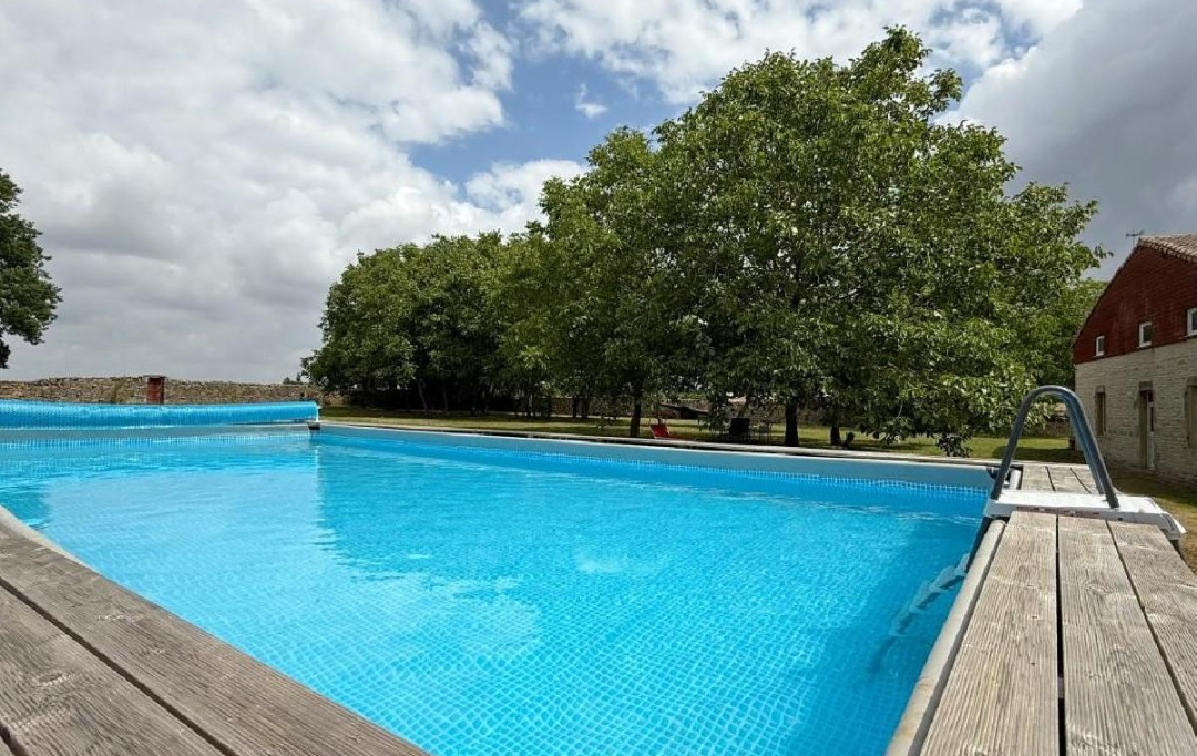 AGENCE TIC RUFFEC : Maison / Villa | SAUZE-VAUSSAIS (79190) | 405 m2 | 389 400 € 