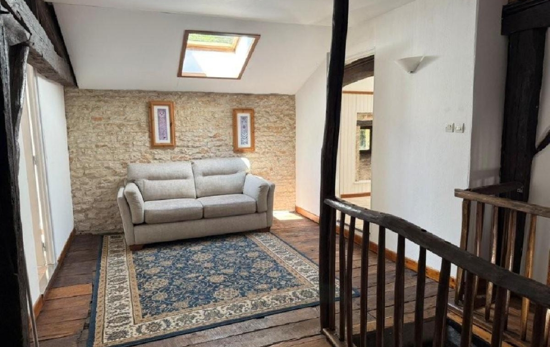 AGENCE TIC RUFFEC : Maison / Villa | CIVRAY (86400) | 240 m2 | 275 000 € 