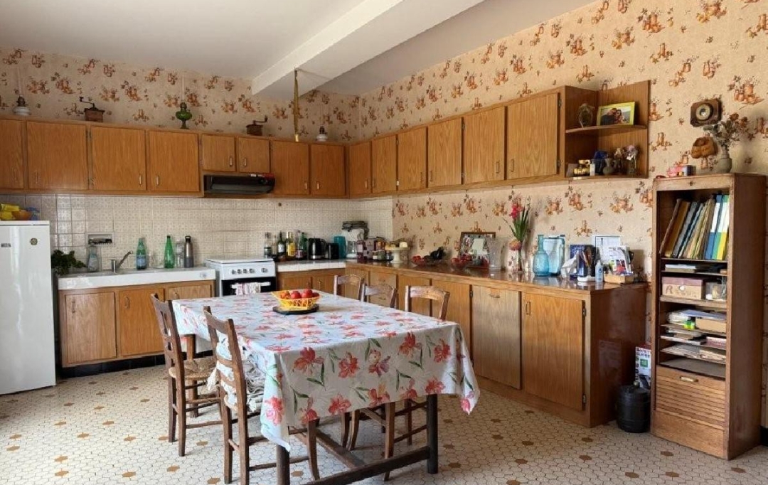 AGENCE TIC RUFFEC : Maison / Villa | SAUZE-VAUSSAIS (79190) | 162 m2 | 180 850 € 