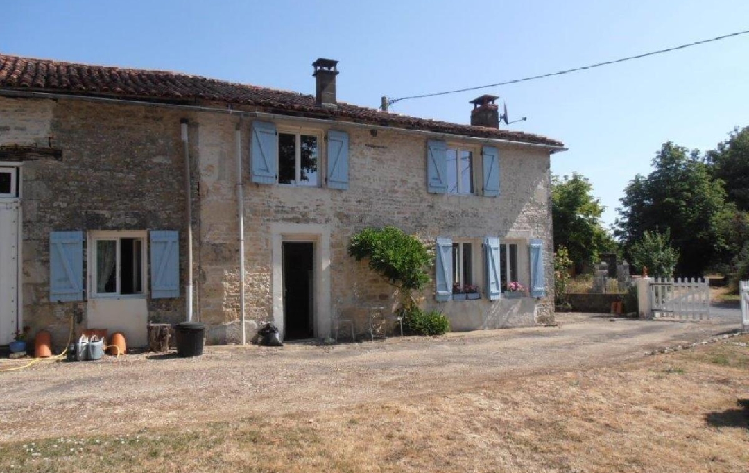 AGENCE TIC RUFFEC : Maison / Villa | CHAMPAGNE-MOUTON (16350) | 127 m2 | 139 785 € 