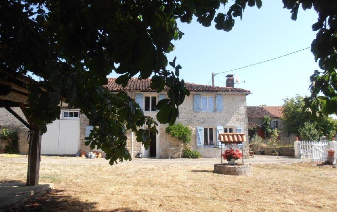 AGENCE TIC RUFFEC : Maison / Villa | CHAMPAGNE-MOUTON (16350) | 127 m2 | 139 785 € 