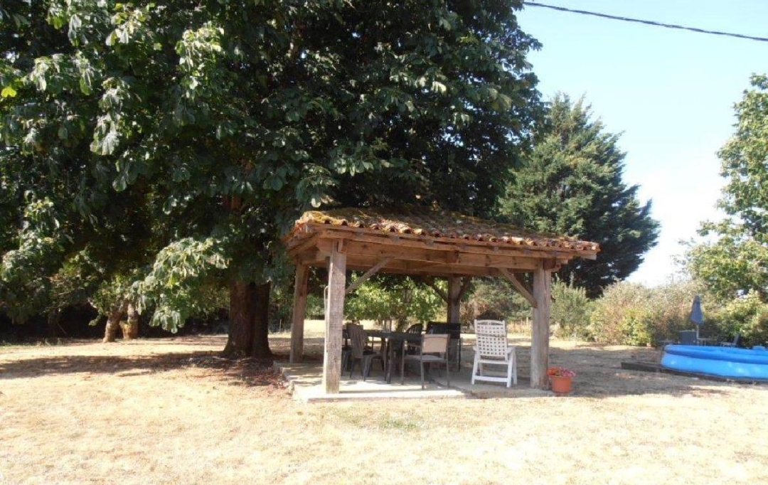 AGENCE TIC RUFFEC : Maison / Villa | CHAMPAGNE-MOUTON (16350) | 127 m2 | 139 785 € 