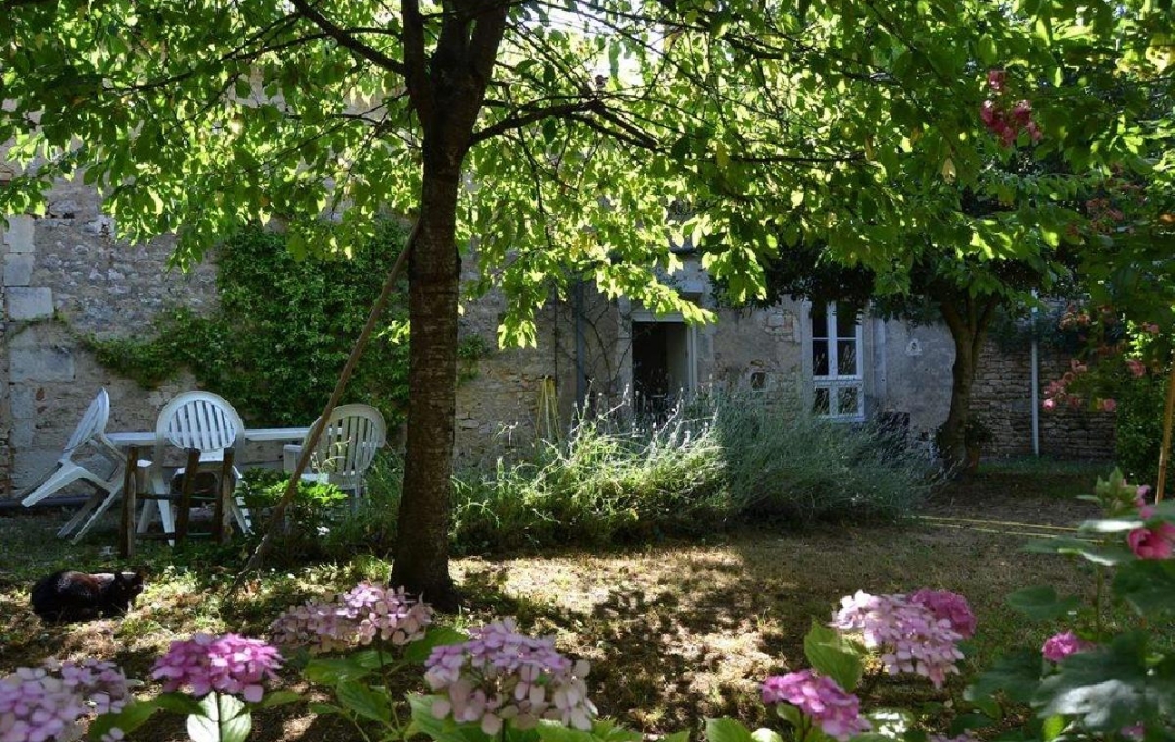AGENCE TIC RUFFEC : Maison / Villa | RUFFEC (16700) | 99 m2 | 110 000 € 