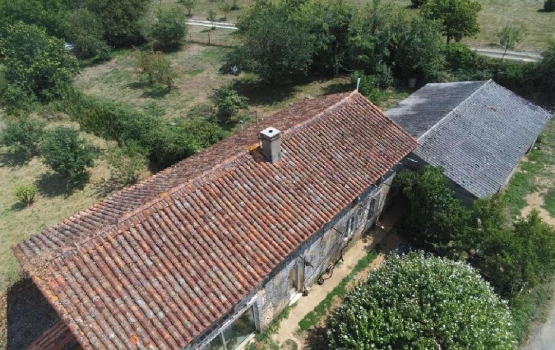 AGENCE TIC RUFFEC : Maison / Villa | NANTEUIL-EN-VALLEE (16700) | 78 m2 | 70 000 € 