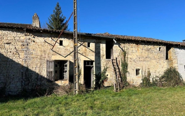 Maison VILLEFAGNAN 72 m2 22 000 € Maison VILLEFAGNAN 72 m2 22 000 €