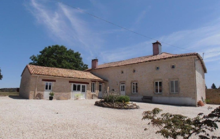  AGENCE TIC RUFFEC Maison / Villa | SAUZE-VAUSSAIS (79190) | 405 m2 | 389 400 € 