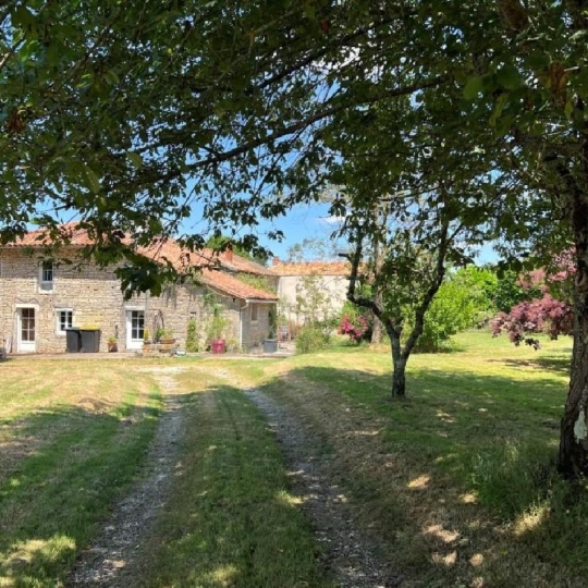 AGENCE TIC RUFFEC : Maison / Villa | NANTEUIL-EN-VALLEE (16700) | 180.00m2 | 159 575 € 