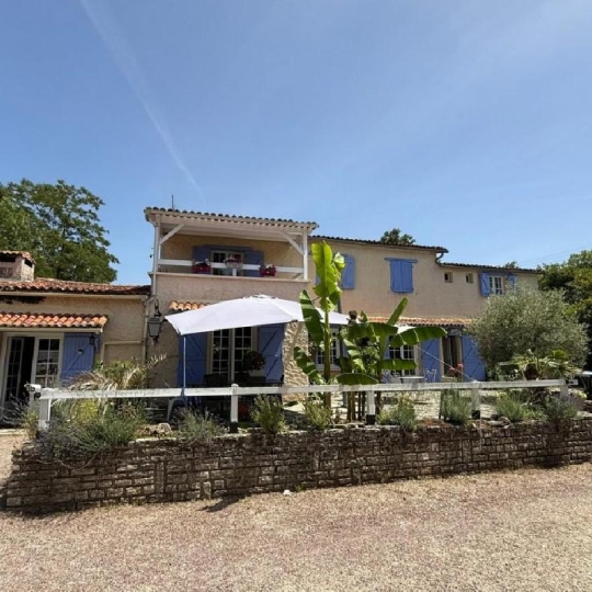  AGENCE TIC RUFFEC : Maison / Villa | VERTEUIL-SUR-CHARENTE (16510) | 370 m2 | 399 400 &euro; 