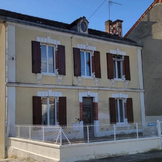 AGENCE TIC RUFFEC : Maison / Villa | AUNAC (16460) | 185.00m2 | 250 000 € 