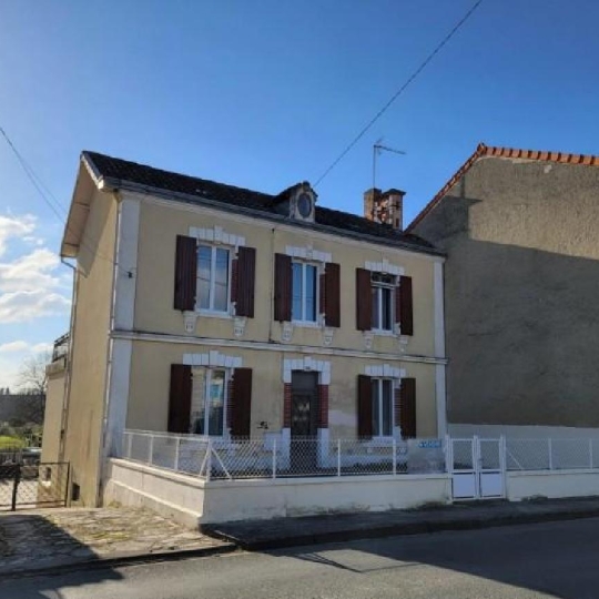  AGENCE TIC RUFFEC : Maison / Villa | AUNAC (16460) | 185 m2 | 250 000 € 