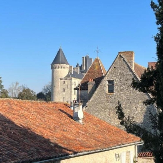  AGENCE TIC RUFFEC : Maison / Villa | VERTEUIL-SUR-CHARENTE (16510) | 135 m2 | 102 000 € 