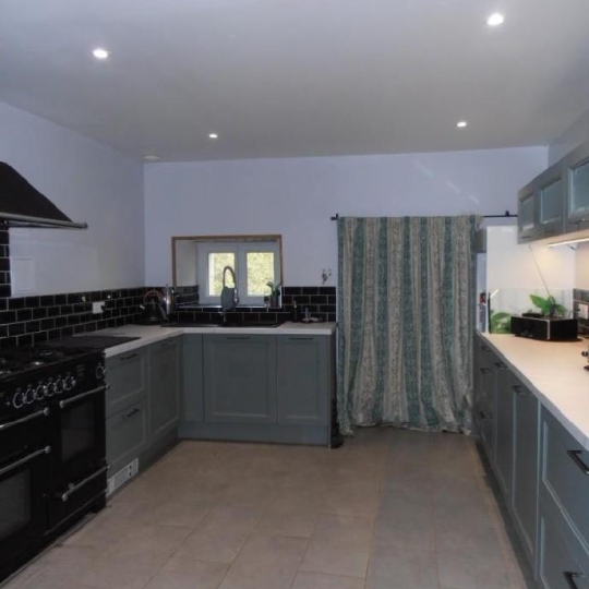  AGENCE TIC RUFFEC : Maison / Villa | CIVRAY (86400) | 202 m2 | 299 900 € 