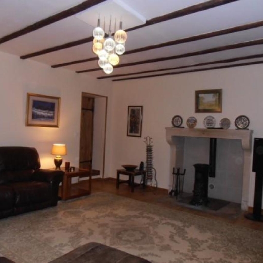  AGENCE TIC RUFFEC : Maison / Villa | CIVRAY (86400) | 202 m2 | 299 900 € 