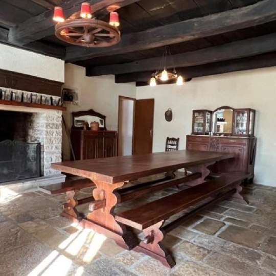  AGENCE TIC RUFFEC : Maison / Villa | CIVRAY (86400) | 177 m2 | 175 500 € 