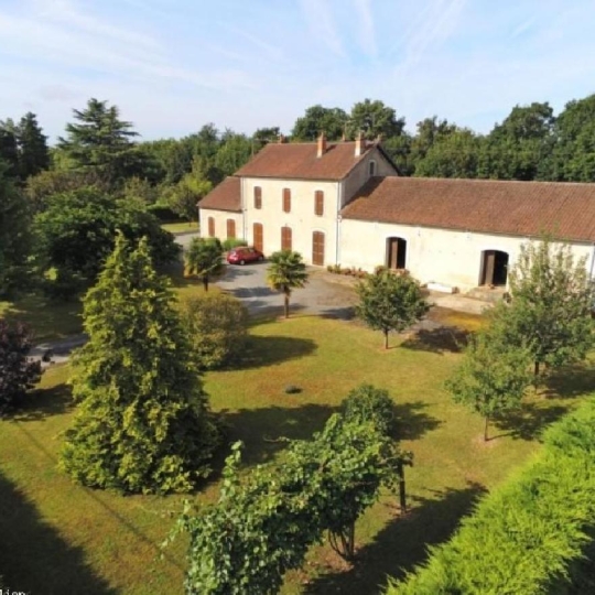 AGENCE TIC RUFFEC : Maison / Villa | VERTEUIL-SUR-CHARENTE (16510) | 220.00m2 | 286 000 € 