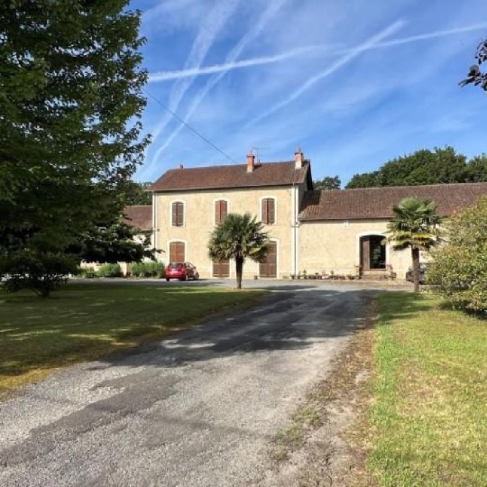  AGENCE TIC RUFFEC : Maison / Villa | VERTEUIL-SUR-CHARENTE (16510) | 220 m2 | 297 800 € 