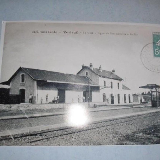  AGENCE TIC RUFFEC : Maison / Villa | VERTEUIL-SUR-CHARENTE (16510) | 220 m2 | 297 800 € 