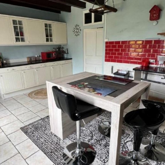  AGENCE TIC RUFFEC : Maison / Villa | CHAMPAGNE-MOUTON (16350) | 145 m2 | 129 000 € 
