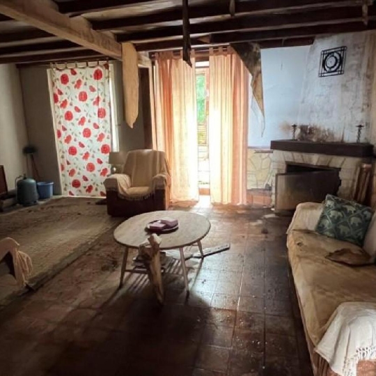  AGENCE TIC RUFFEC : Maison / Villa | CHAMPAGNE-MOUTON (16350) | 150 m2 | 14 000 € 