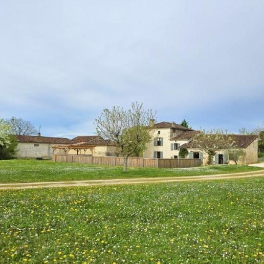  AGENCE TIC RUFFEC : House | RUFFEC (16700) | 297 m2 | 460 000 € 