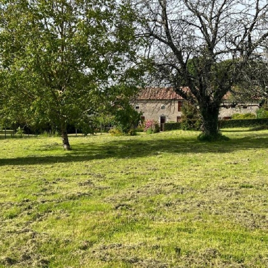  AGENCE TIC RUFFEC : Maison / Villa | NANTEUIL-EN-VALLEE (16700) | 154 m2 | 127 650 € 