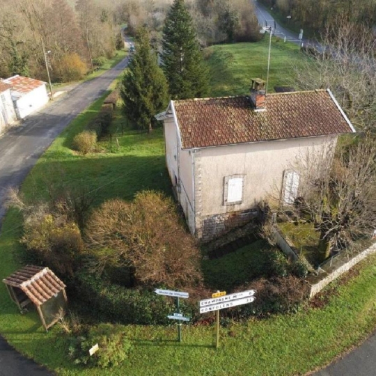 AGENCE TIC RUFFEC : Maison / Villa | NANTEUIL-EN-VALLEE (16700) | 112.00m2 | 115 000 € 