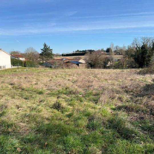 AGENCE TIC RUFFEC : Maison / Villa | RUFFEC (16700) | 0.00m2 | 19 000 € 