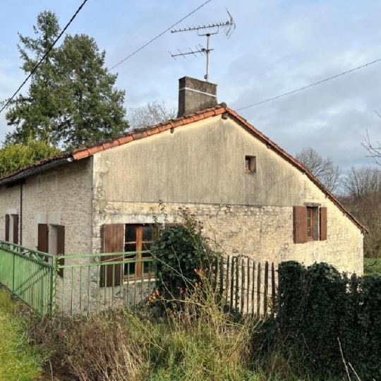 AGENCE TIC RUFFEC : Maison / Villa | RUFFEC (16700) | 103 m2 | 75 000 € 