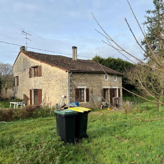  AGENCE TIC RUFFEC : Maison / Villa | RUFFEC (16700) | 103 m2 | 75 000 € 