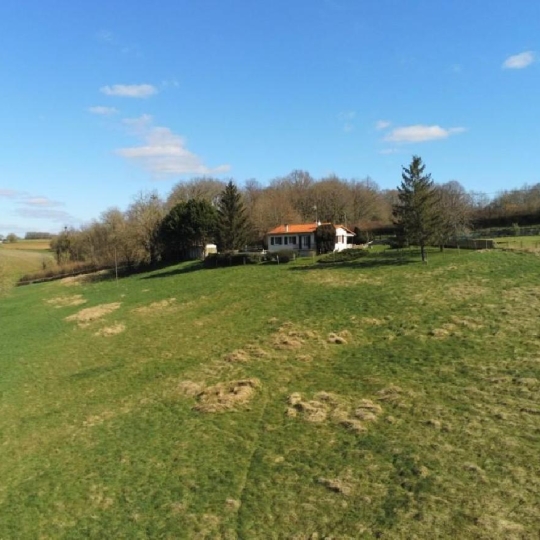  AGENCE TIC RUFFEC : Maison / Villa | CELLEFROUIN (16260) | 119 m2 | 164 850 € 
