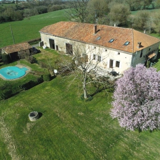 AGENCE TIC RUFFEC : Maison / Villa | CHAMPAGNE-MOUTON (16350) | 280.00m2 | 336 800 € 