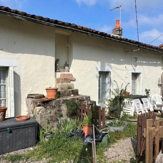  AGENCE TIC RUFFEC : Maison / Villa | RUFFEC (16700) | 56 m2 | 65 000 € 