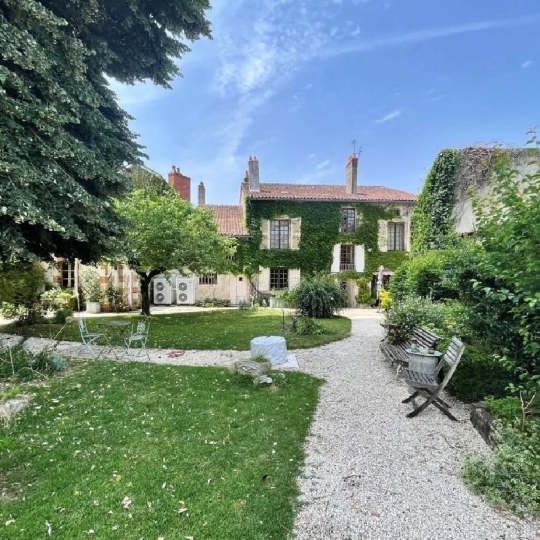 AGENCE TIC RUFFEC : Maison / Villa | CIVRAY (86400) | 310.00m2 | 249 950 € 
